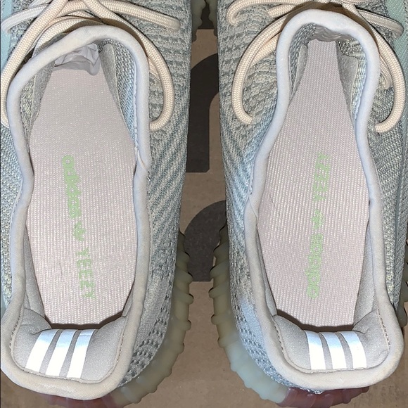 COPY - Yeezy boost 350 - Picture 4 of 5